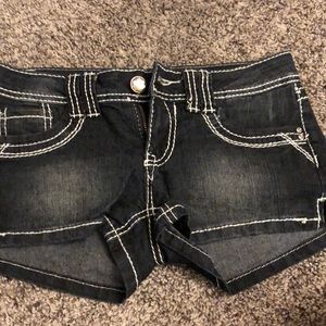 Hardly worn jean shorts!!